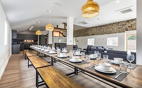 Dovedale Manor